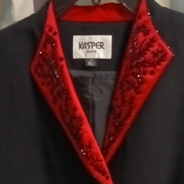 Final Price Nwot Kasper Black 2-Pc Skirt Suit W Red Satin Split Cuffs 12p